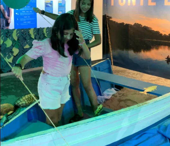 irmãs de Rondônia conhecem tubarão pela primeira vez – AquaRio