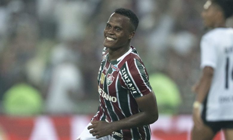 Árias não renova contrato, mas novidade de última hora vira assunto no Fluminense