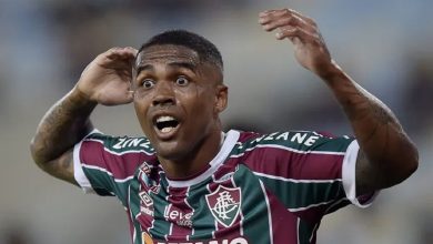 Ausência de Douglas Costa no Fla-Flu é grande baixa para o Fluminense
