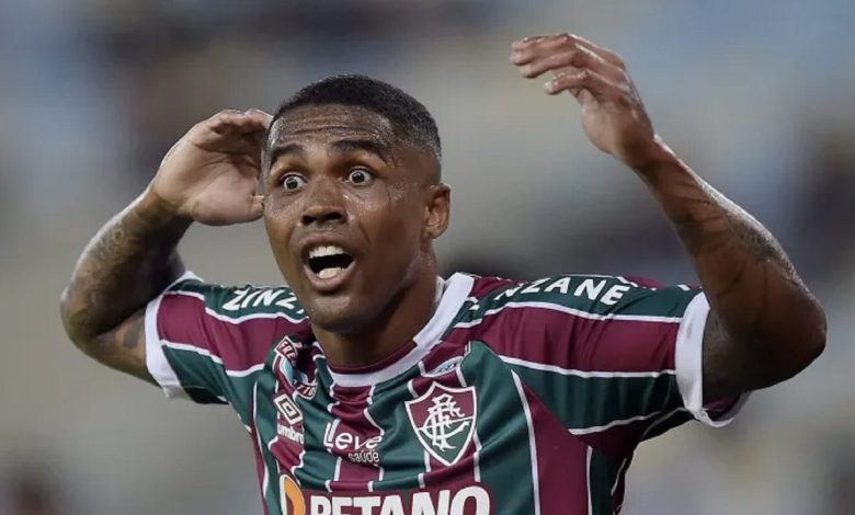 Ausência de Douglas Costa no Fla-Flu é grande baixa para o Fluminense