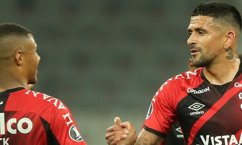 Flamengo desiste de contratar meio-campista do Athletico avaliado em R$ 21 milhões