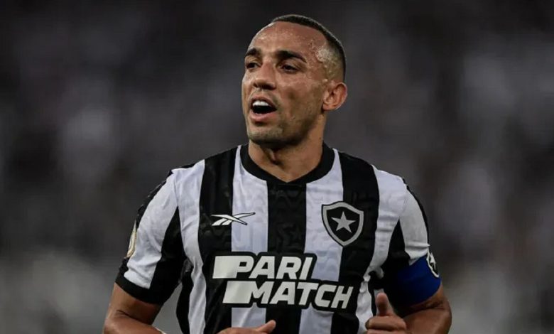 Marçal pode ser novidade em decisão do Botafogo pela Copa Libertadores