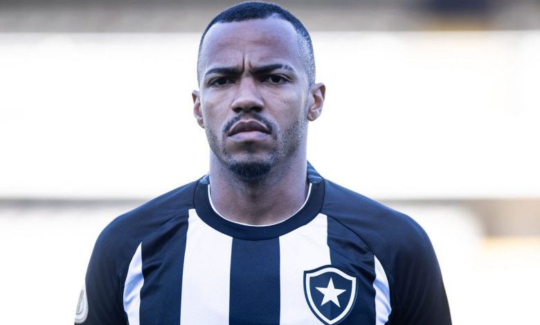 Marlon Freitas se decide entre Botafogo e Vasco; moldes da negociação já foram estabelecidos