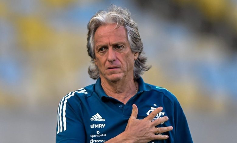 PVC faz comparação de Jorge Jesus no Flamengo e Al-Hilal: "Vai ficar na história"
