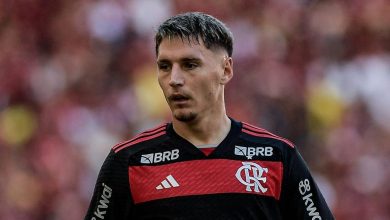 Varela inclui ‘Vasco’ em post e causa repercussão na torcida do Flamengo