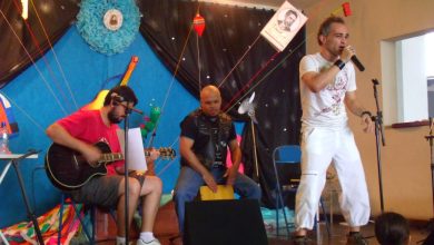 Banda USTRES promove show em asilo