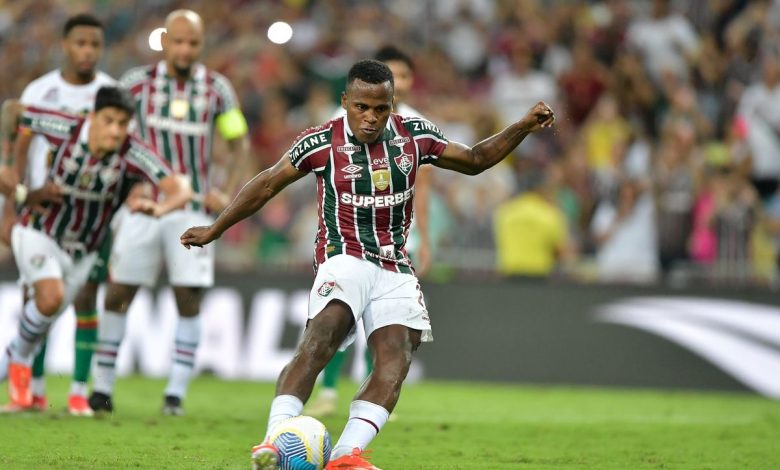 Arias influencia e Fluminense está perto de fechar com meia colombiano