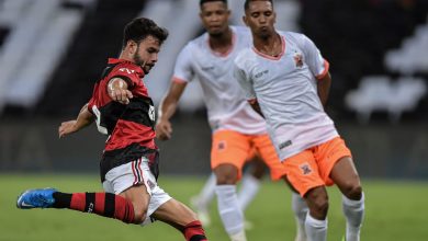 Daniel Cabral volta a treinar com elenco do Flamengo após grave lesão