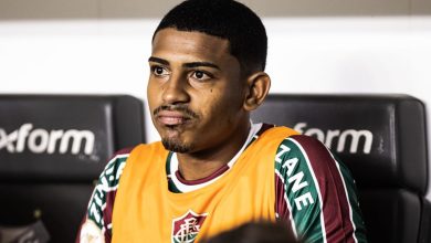 Fluminense decide reintegrar John Kennedy nesta semana ao elenco após polêmicas