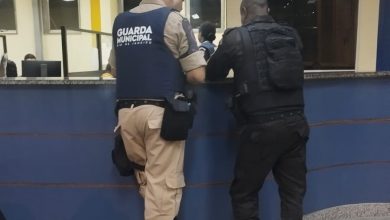 Guardas municipais da Ronda Maria da Penha prendem homem que mantinha ex-mulher em cárcere privado - Prefeitura da Cidade do Rio de Janeiro