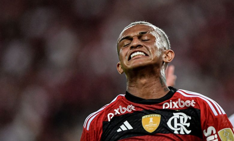 Nação xinga Wesley no Chile em derrota do Flamengo