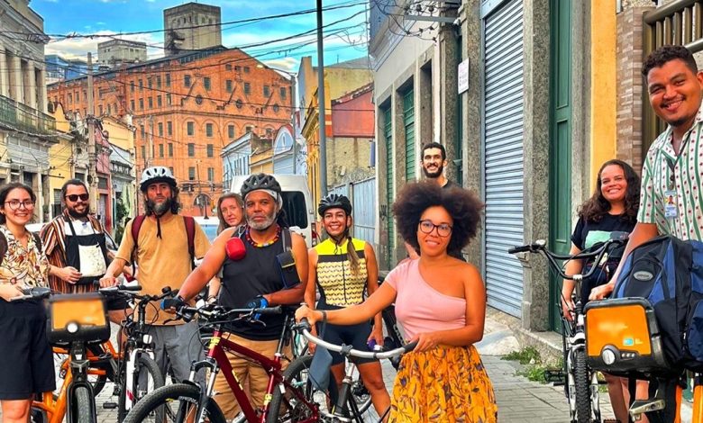 Passeio ciclístico pela região da Pequena África marca programação do Movimento Maio Amarelo - Prefeitura da Cidade do Rio de Janeiro