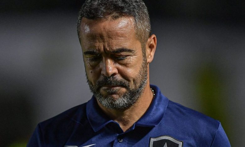 Artur Jorge critica omissão do VAR em Vasco X Botafogo