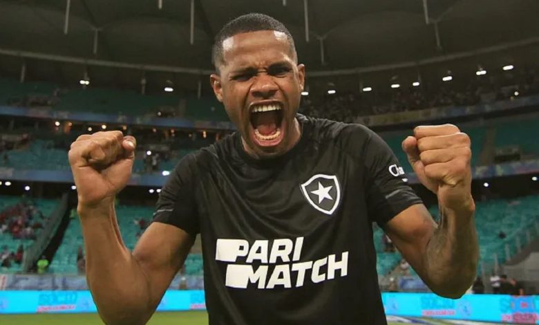 Botafogo topa vender Júnior Santos ao Internacional com uma condição