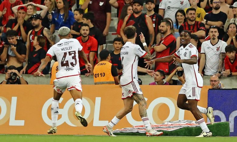 Com gol salvador de Evertton Araújo já nos acréscimos, Flamengo empata com o Athletico-PR pelo Brasileiro
