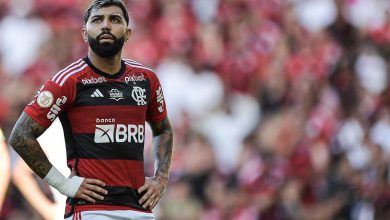 Gabigol é surpreendido com reação da torcida ao entrar em campo