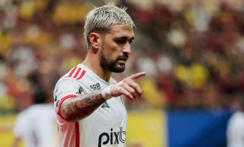 Matheus Bachi exalta a importância de Arrascaeta no Flamengo