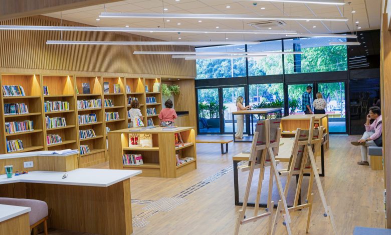 Primeira romancista brasileira dá nome à biblioteca inaugurada na sede da Prefeitura do Rio - Prefeitura da Cidade do Rio de Janeiro