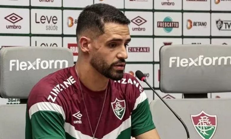 Renato Augusto conta que não pensou para fechar com o Fluminense