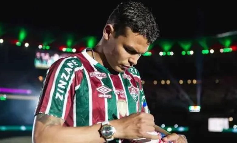 Thiago Silva vai ao CT nesta segunda-feira e Fluminense