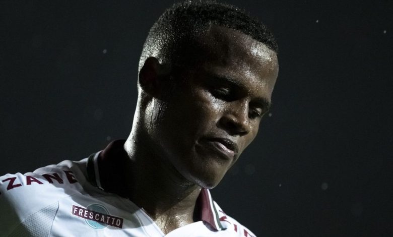 Arias quer sair do Fluminense por projeção internacional