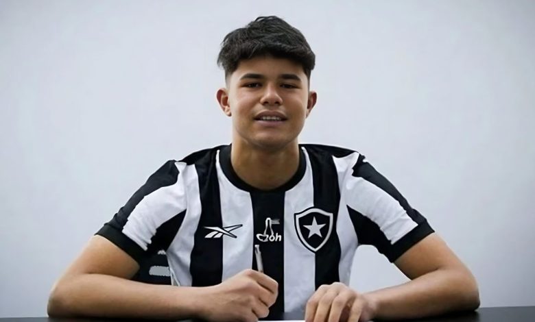 Botafogo acerta contratação de Bruninho Samudio, filho do goleiro Bruno