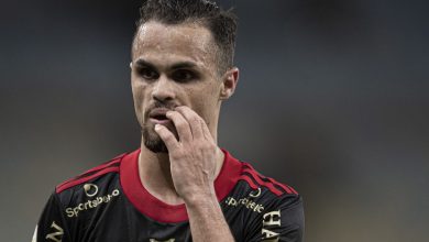 Corinthians prepara oferta e pode afastar Michael do Vasco