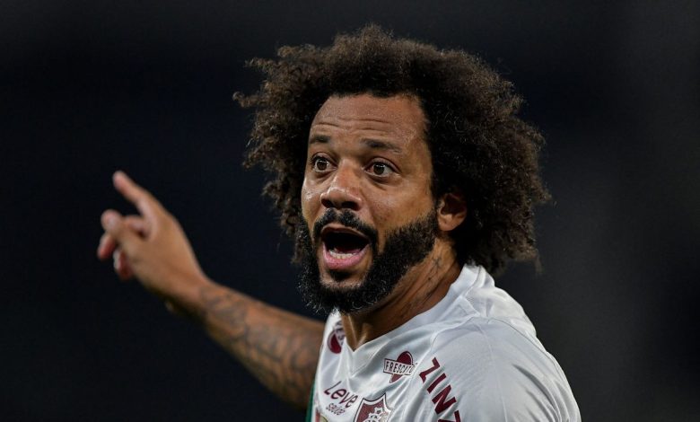 Desfalques de Marcelo irritam torcida do Fluminense