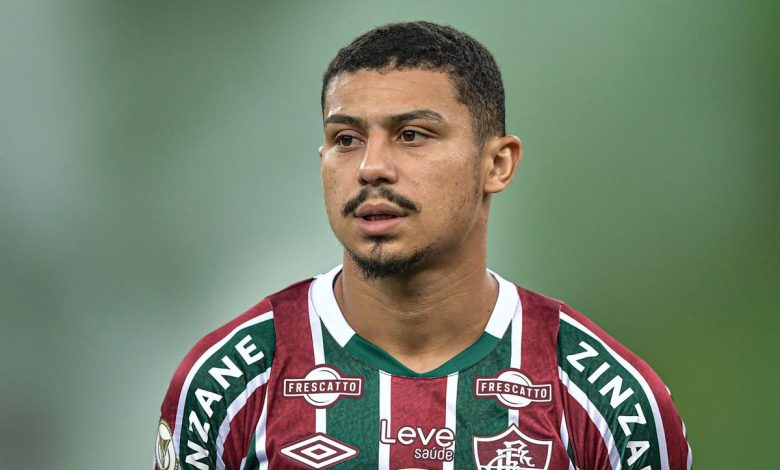 Fluminense encaminha venda de André para o Fulham por valor recorde