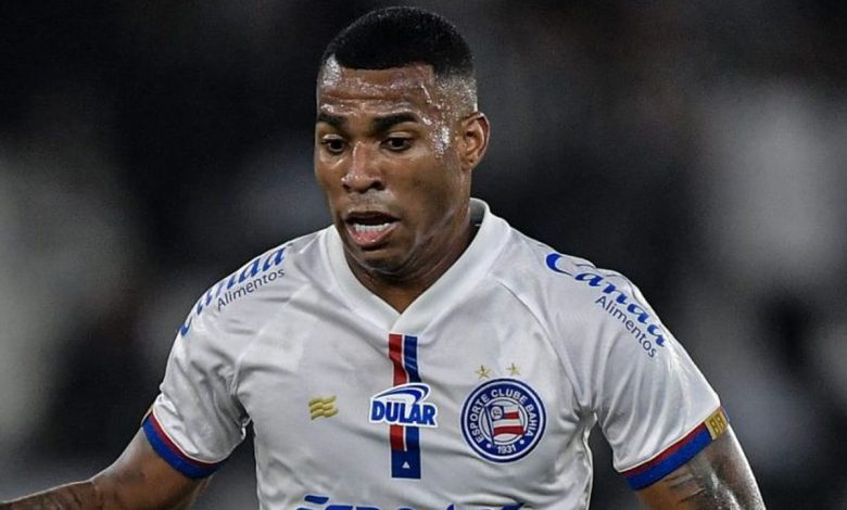 Jean Lucas se anima com o jogo do Bahia contra o Botafogo