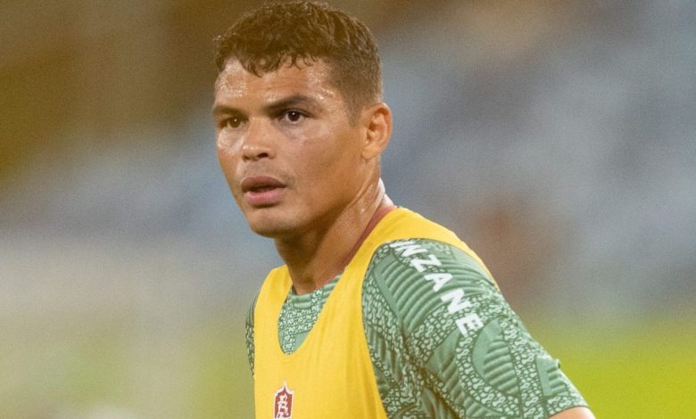 Mano Menezes elogia Thiago Silva em estreia no Fluminense