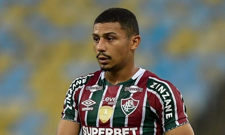 Milan-ITA decide contratar André do Fluminense