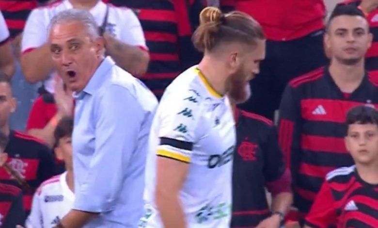 Transmissão flagra bronca de Tite em Pitta em empate do Flamengo: "Cai toda hora"