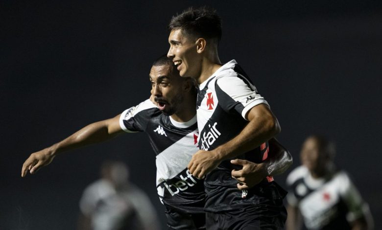 Vasco bate o Corinthians, sobe na tabela e afunda o Timão no Brasileirão