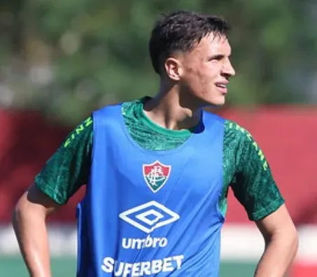 Facundo Bernal rasga elogios à torcida e revela parceria já firmada no Fluminense: “Um gênio total”