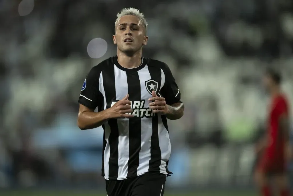 RJ – RIO DE JANEIRO – 19/07/2023 – COPA SUL-AMERICANA 2023, BOTAFOGO X PATRONATO – Diego Hernandez jogador do Botafogo durante partida contra o Patronato no estadio Engenhao pelo campeonato Copa Sul-Americana 2023. Foto: Jorge Rodrigues/AGIF –