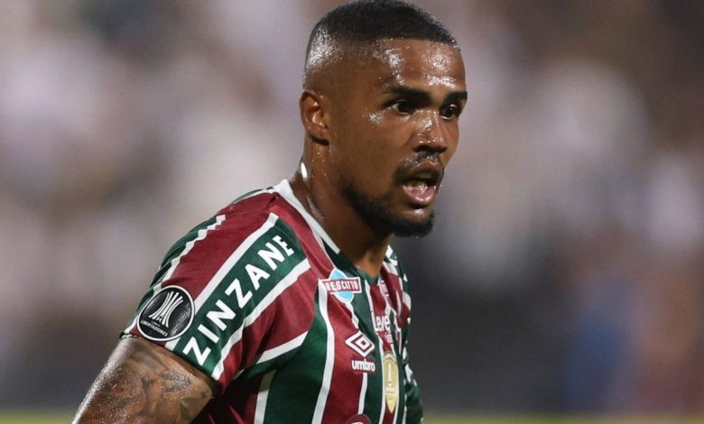 Ex-Fluminense, Douglas Costa fecha com Sidney FC, da Austrália