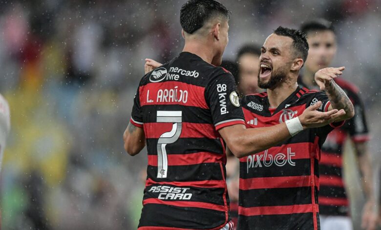 Flamengo enfrenta Corinthians com 6 desfalques e uma dúvida na escalação