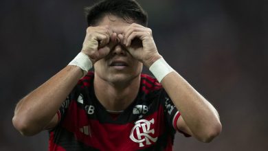 Flamengo vence Bolívar em noite de Luiz Araújo