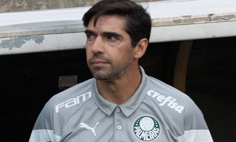 Inacreditável! Abel Ferreira reclama de arbitragem e defende o Botafogo