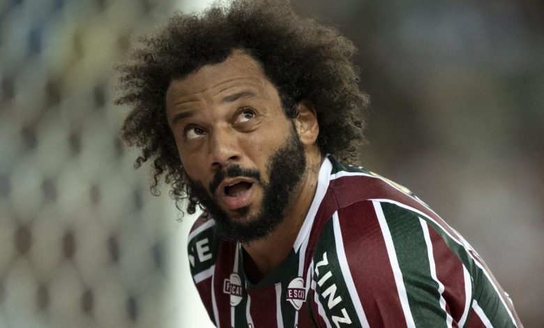 Marcelo preocupa e Fluminense negocia contratação de Fuentes