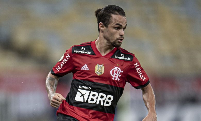 Reforço do Flamengo, Michael confirma que está à disposição de Tite