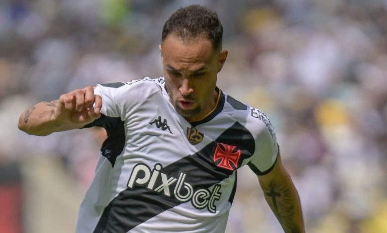 Representantes de Serginho negam contato feito por saída no Vasco