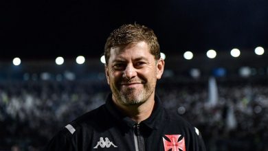 Sforza vira manchete por atitude em Vasco x Atlético-GO