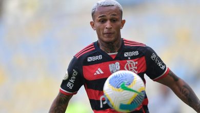 Torcedores do Flamengo ficam chateados com a permanência de Wesley