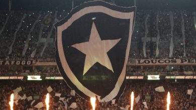 Torcida do Botafogo encontra Nilton Santos fora do Rio; entenda