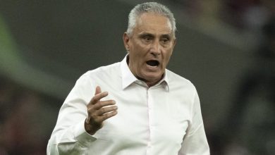 Torcida do Flamengo pede demissão de Tite