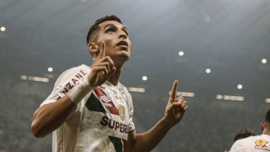 Torcida do Fluminense se empolga com atuação de Kevin Serna