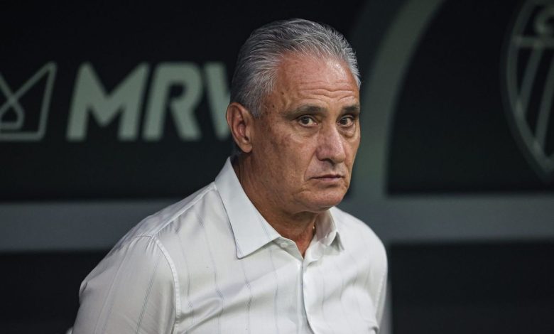 Varela é dúvida na escalação de Tite para próximo jogo do Flamengo