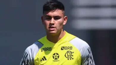 Alcaraz vai começar Corinthians x Flamengo como reserva